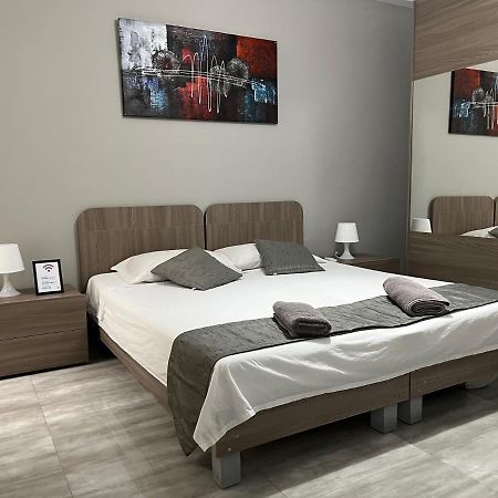 F7 Room 1, Private Double Room With Private Bathroom In Shared Flat Msida Zewnętrze zdjęcie